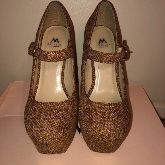 Beige Platform Heels - Picture 3 of 5